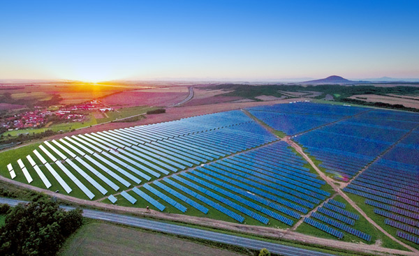 “十三五”關(guān)鍵轉(zhuǎn)型期 光伏產(chǎn)業(yè)如何走？