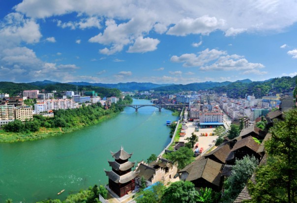 錦屏經(jīng)濟(jì)開發(fā)區(qū)強力措施 促產(chǎn)業(yè)集聚顯成效